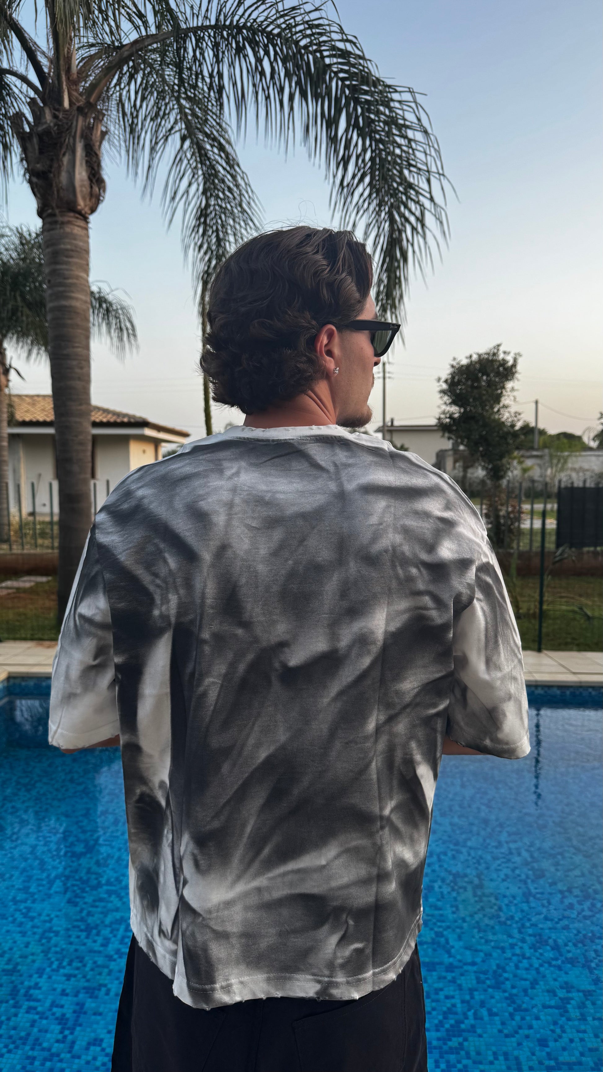 T-SHIRT PRESENT DAY