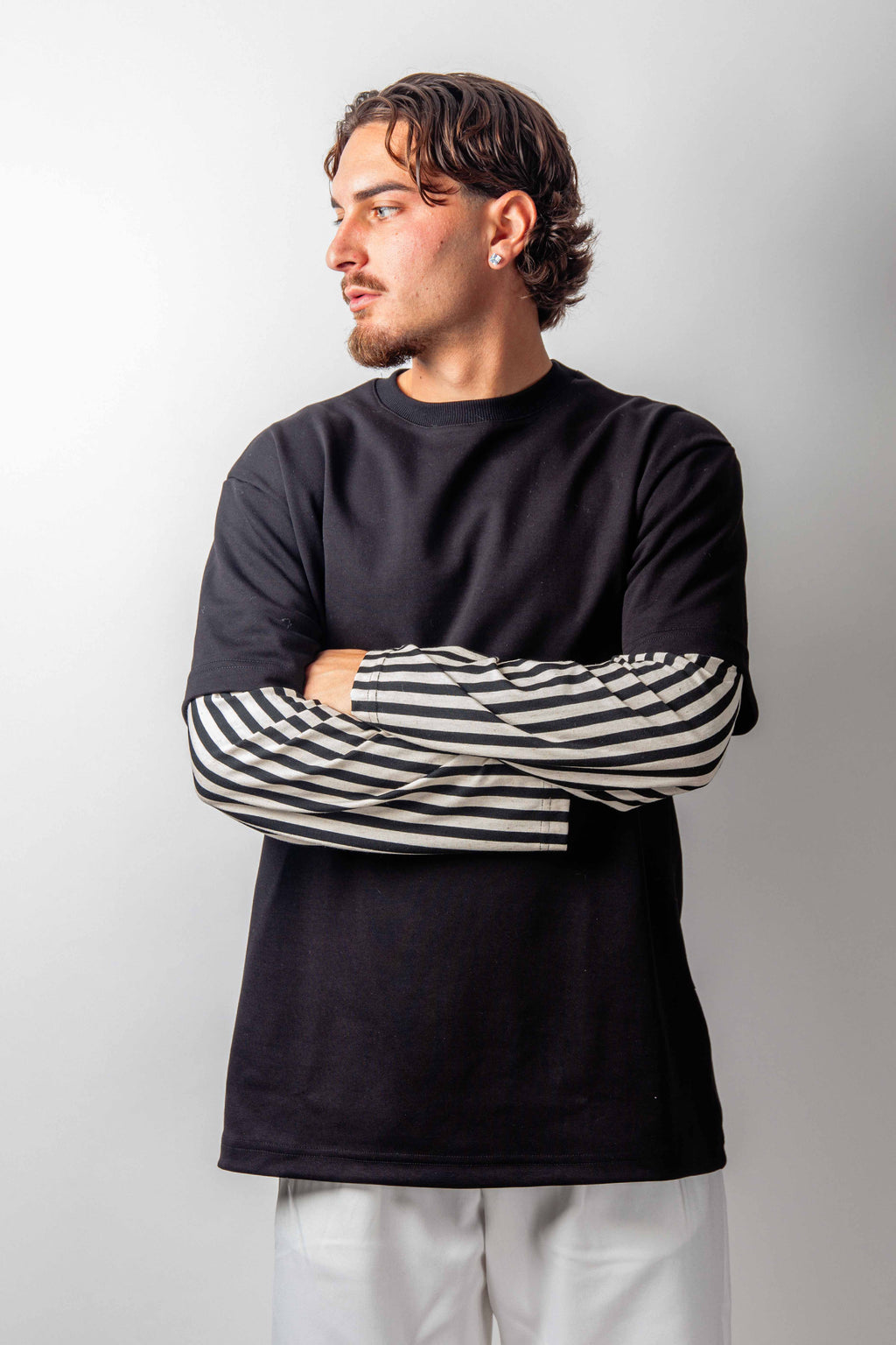 T-SHIRT NOIRE ET BLANCHE