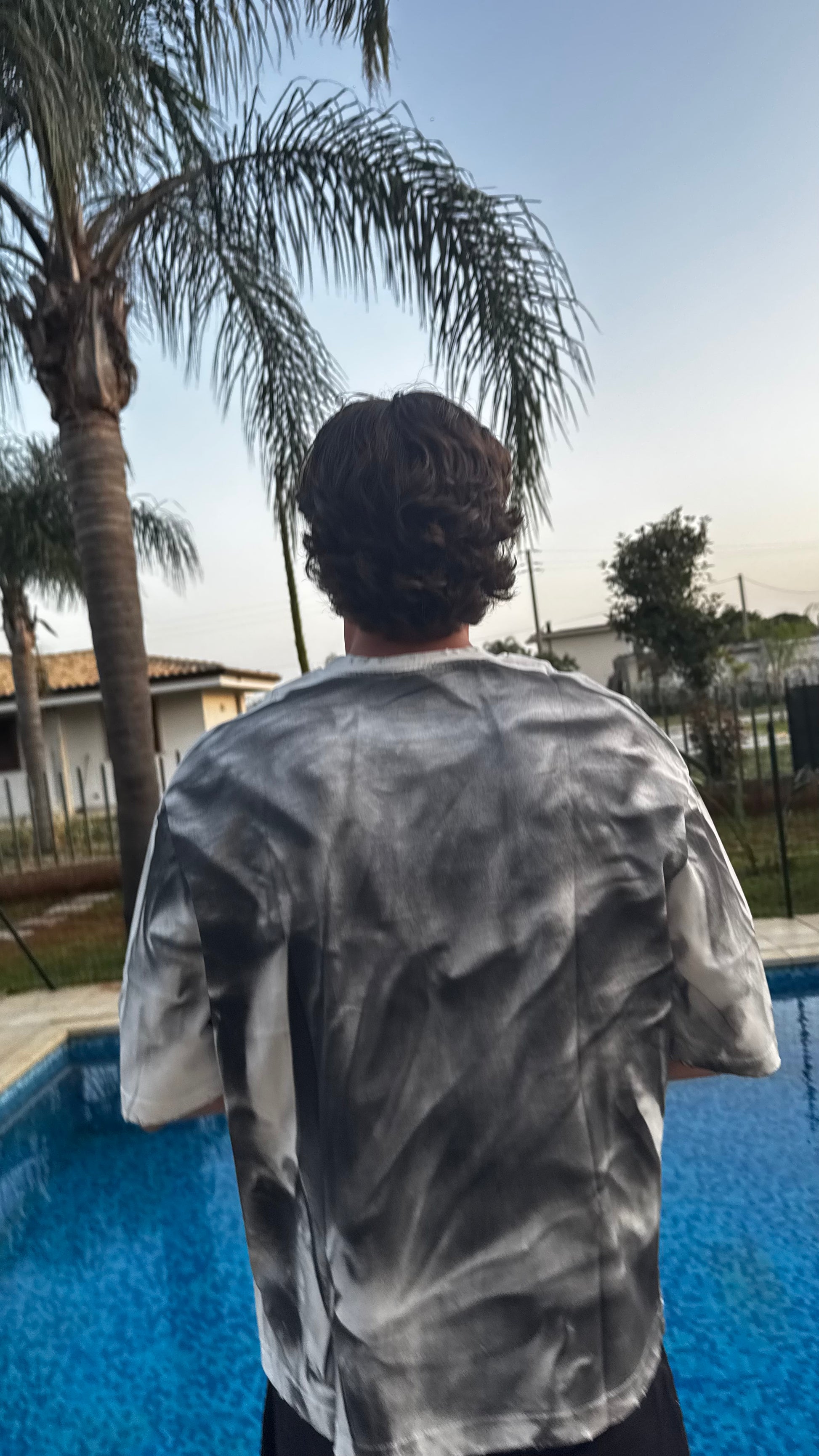 T-SHIRT PRESENT DAY