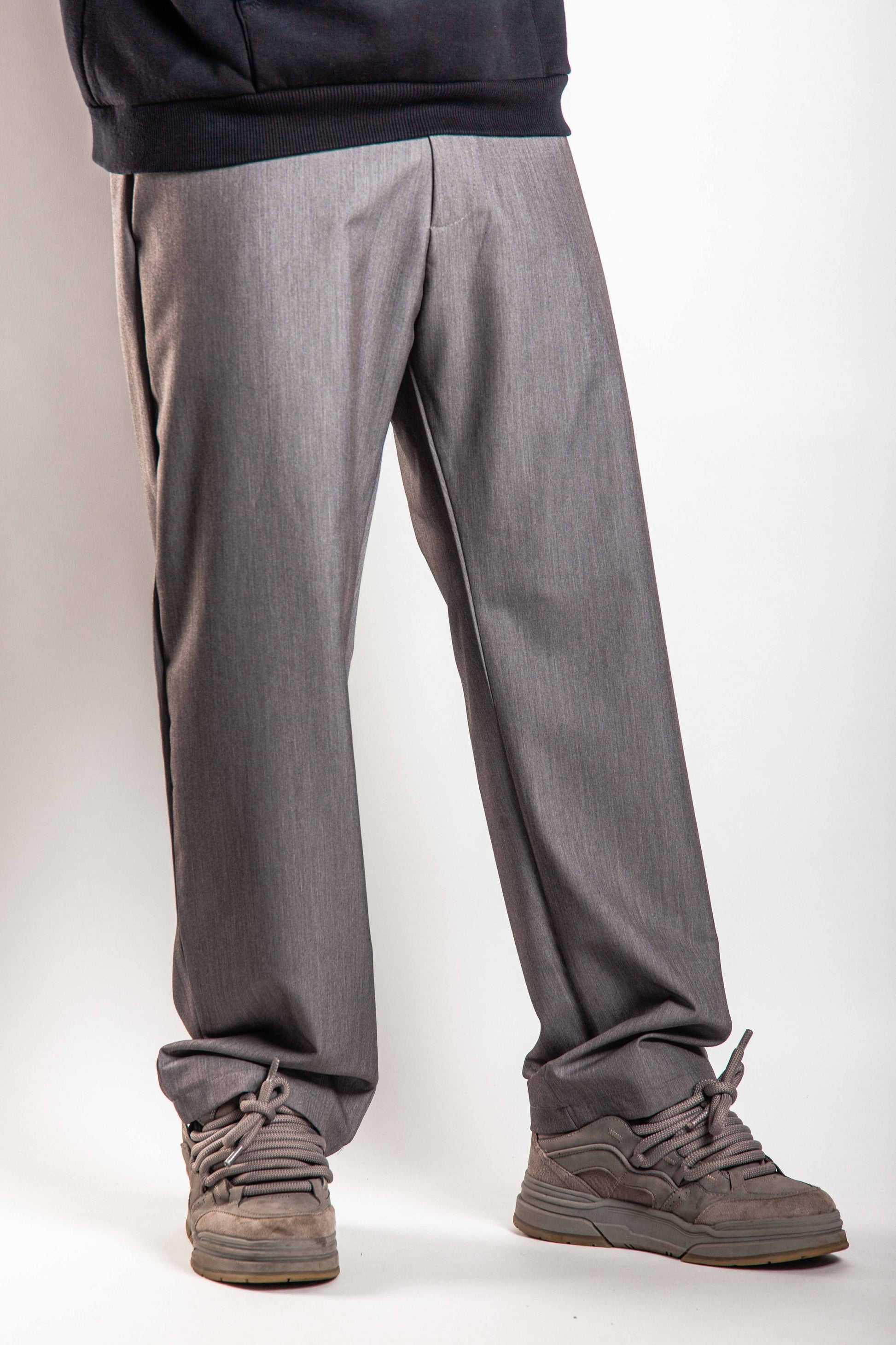 PANTALON GRIS LIGNE